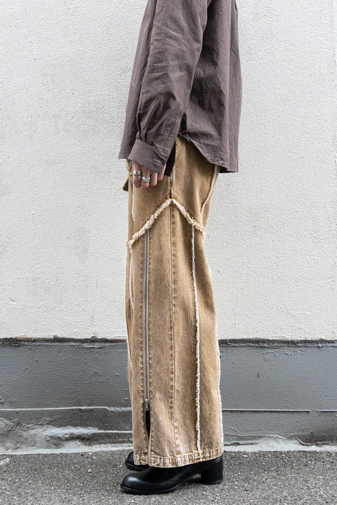 【TAUPE】"カットオフジップデニムパンツ"